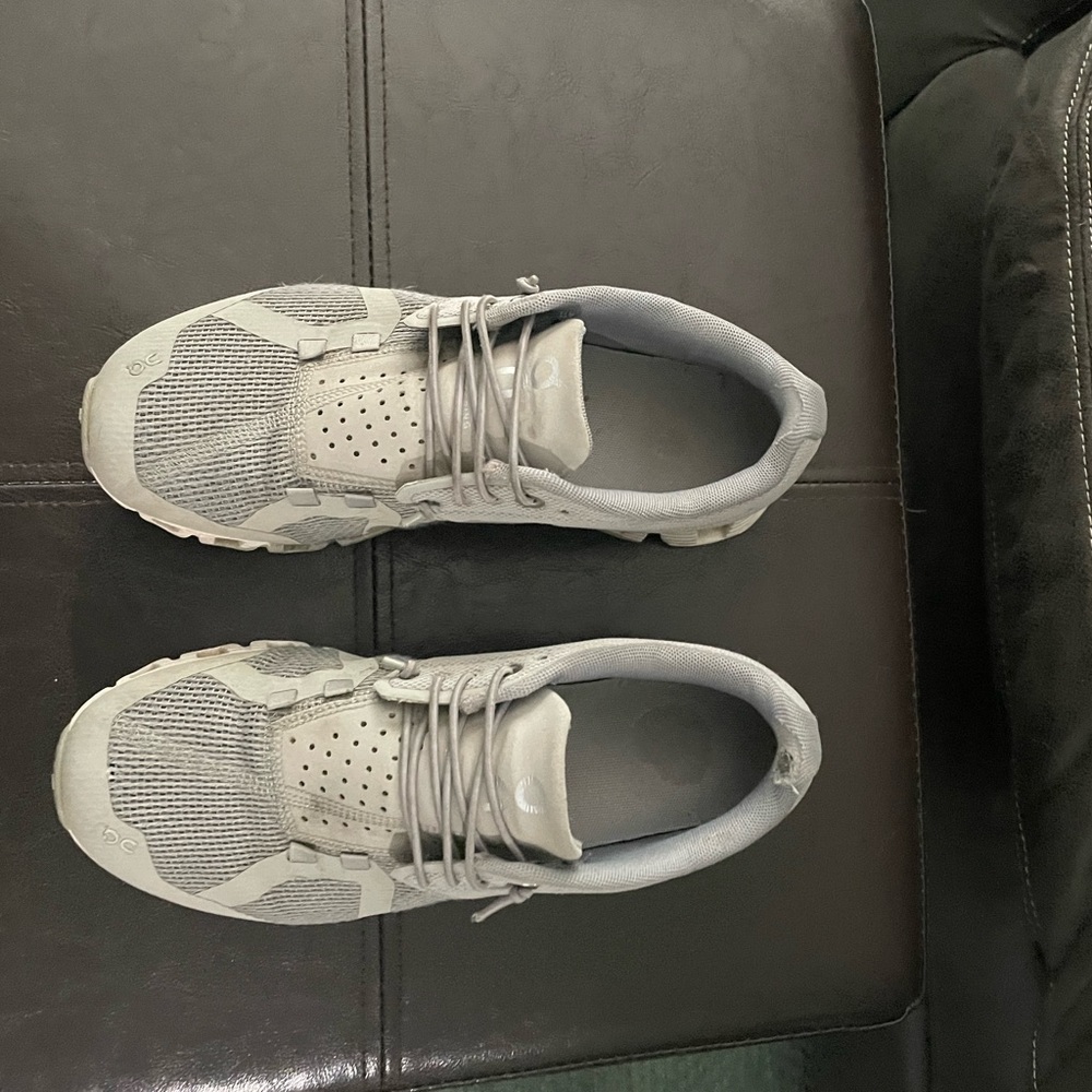 ON cloud grey